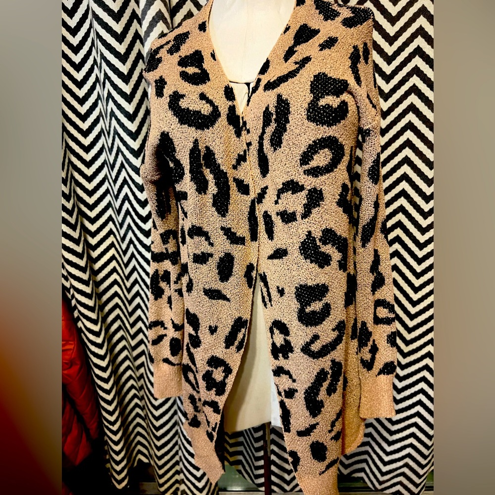 Long SHEIN cardigan black and tan size medium. Great condition.